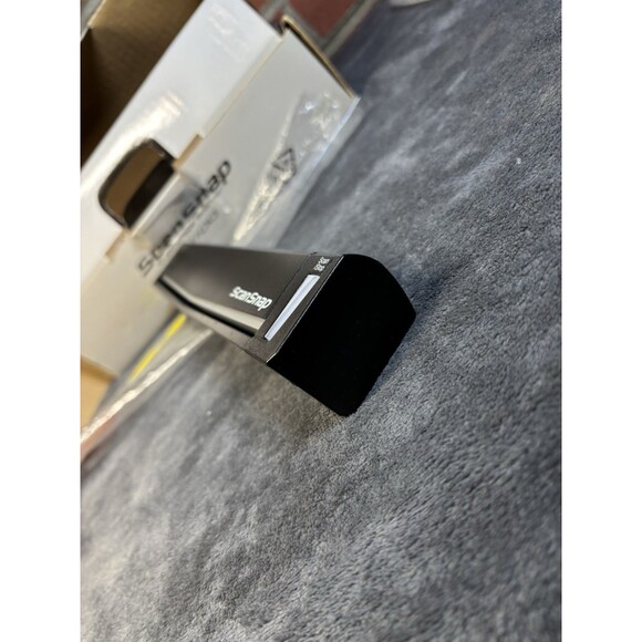 ScanSnap S1100 600dpi Color Portable Document Scanner Used With Box - Picture 7 of 10